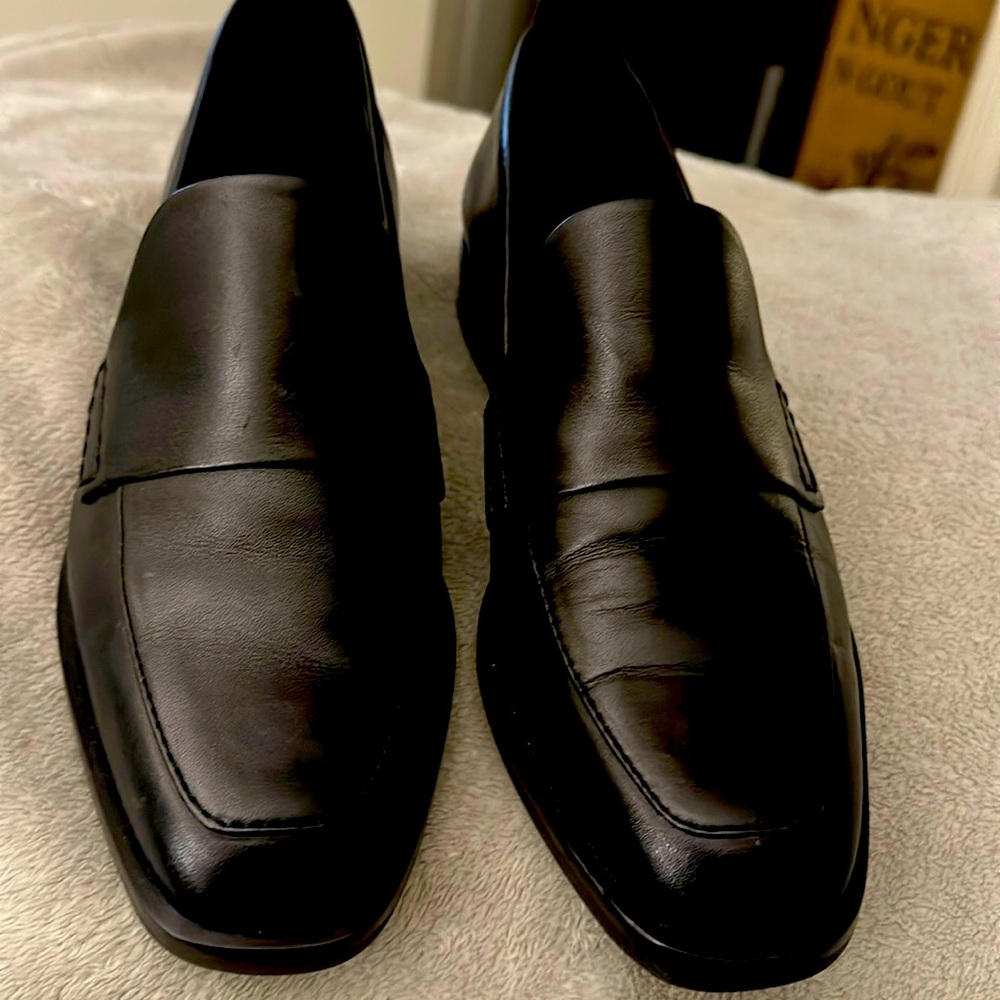 3.1 Philip Lim Alexa Loafer .. looks new never worn., beautiful shoe.